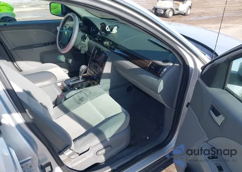 2005 Mercury Montego Luxury from USA, damaged, VIN 1MEFM40175G602289